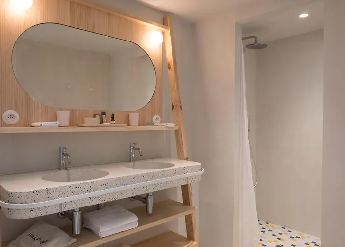 فندق Des Dunes 3*