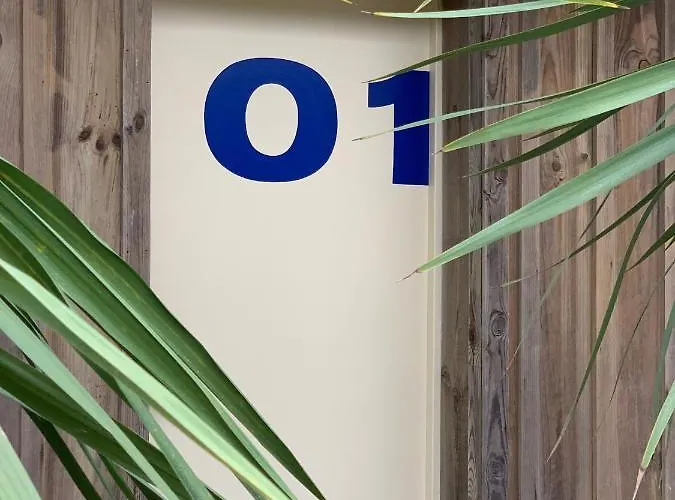 فندق Des Dunes 3*