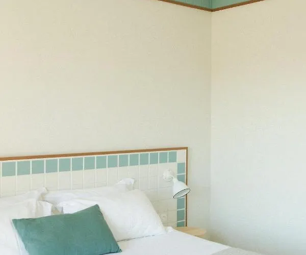 فندق Des Dunes 3*